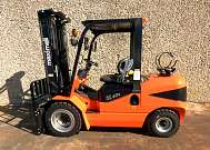 Навантажувач MAXIMAL FGL40T-M